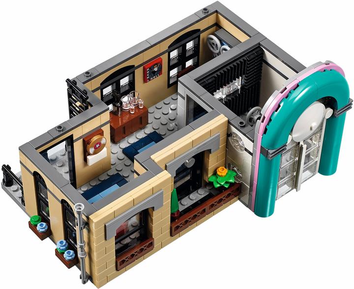 Actual product image LEGO American diner (10260, LEGO Creator Expert)