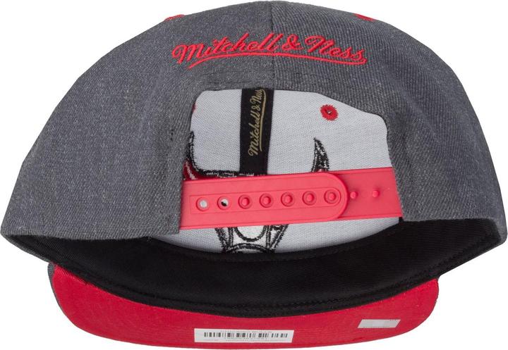 Actual product image Mitchell & Ness Snapback Cap - INFILL Chicago Bulls charcoal