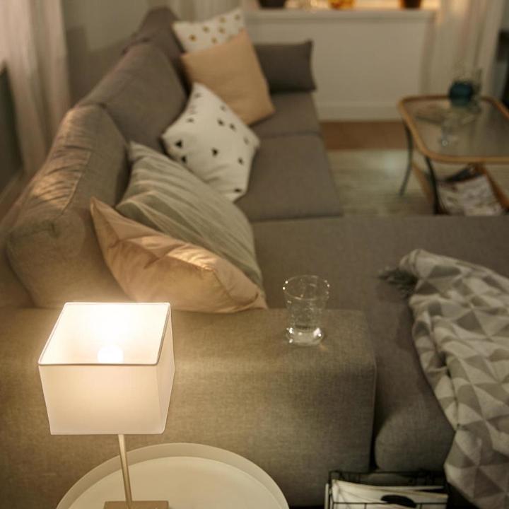 Image du produit Philips Hue Teinte White Luster (E14, 5.70 W, 470 lm, 2 x, G)