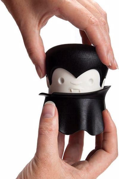 Actual product image Ototo Gracula