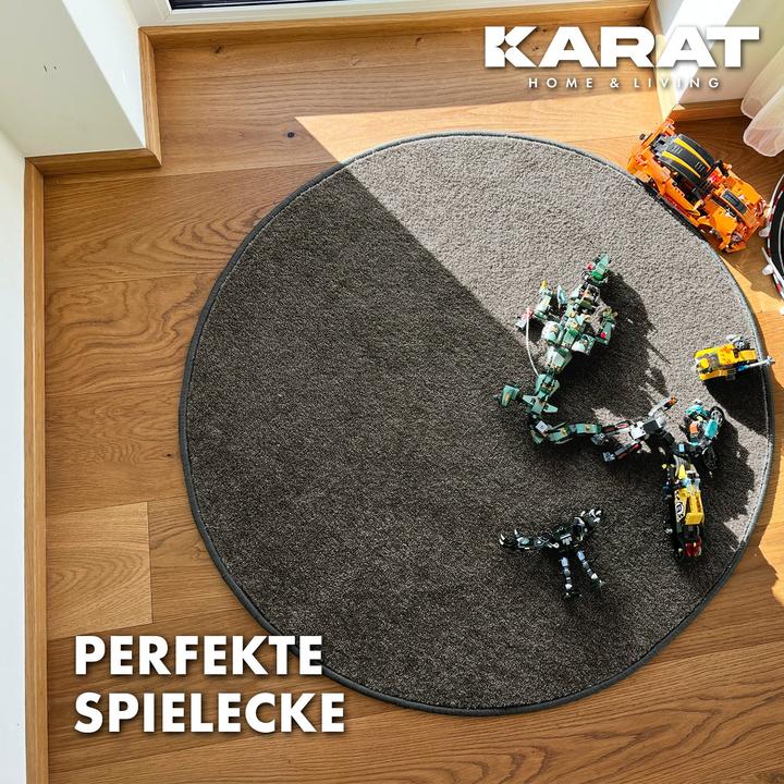 Actual product image Karat Crocodile (133 x 133 cm)