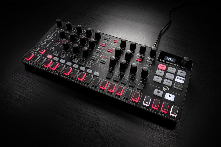 Image du produit IK Multimedia UNO Synth PRO X