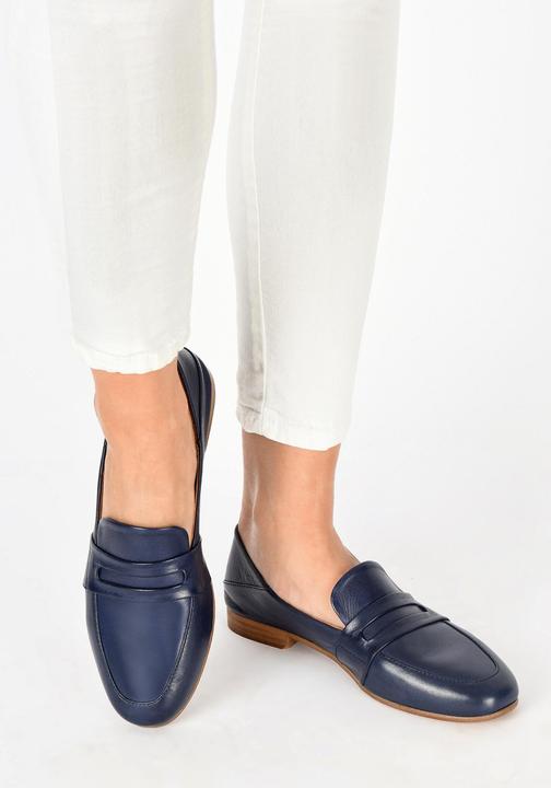Actual product image Inuovo Super lightweight and beautiful slip-on shoe made from high-quality leather. The front of the (41)