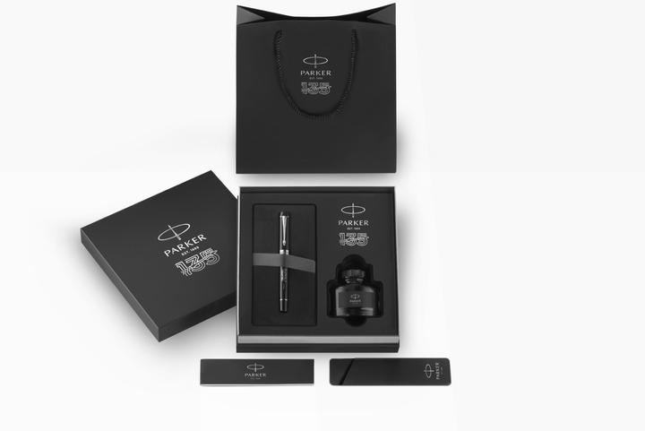 Actual product image Parker Pen PARKER fountain pen Duofold 135 special ed. black/gold nib 18k F gift box (Gold)