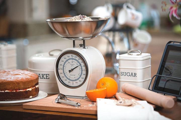 Actual product image Living Nostalgia Kitchen scales