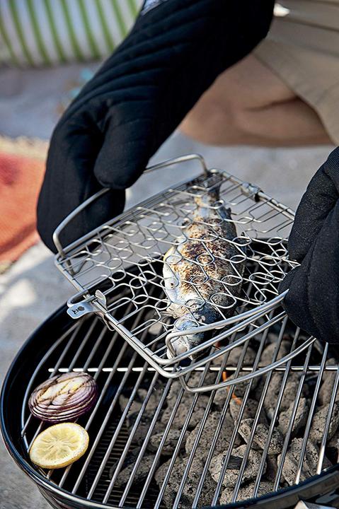 Actual product image Weber Grill basket