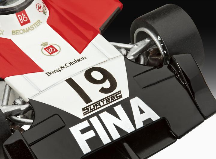 Actual product image Revell Surtees TS16/03