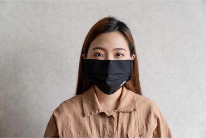 Actual product image Nuts HEIQ Viroblock Textile Mask Black (1 x)