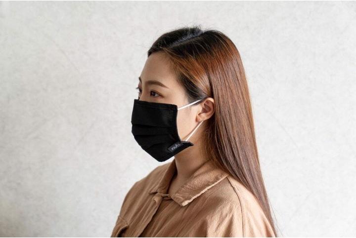 Actual product image Nuts HEIQ Viroblock Textile Mask Black (1 x)