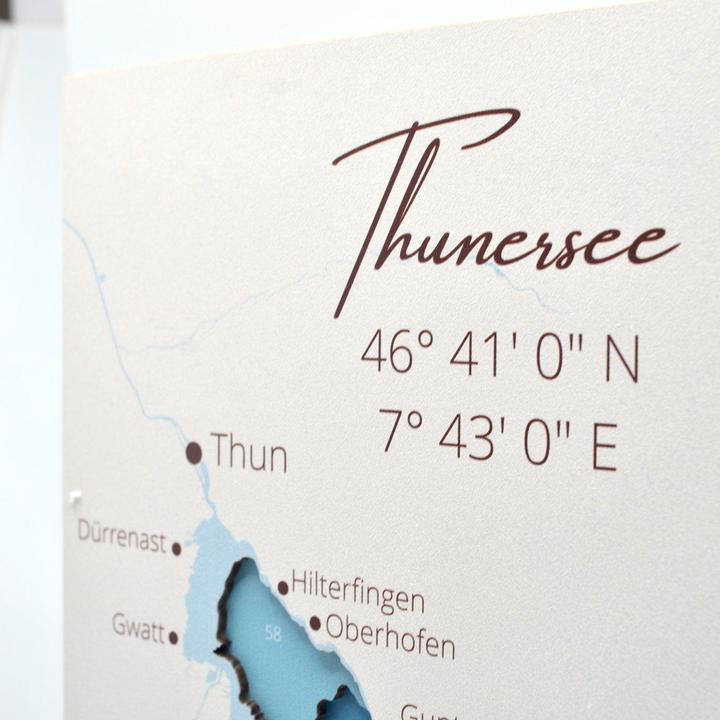 Produktbild Enjoy The Wood Thunersee / Brienzersee - Seekarte aus Holz (30 x 45 cm)