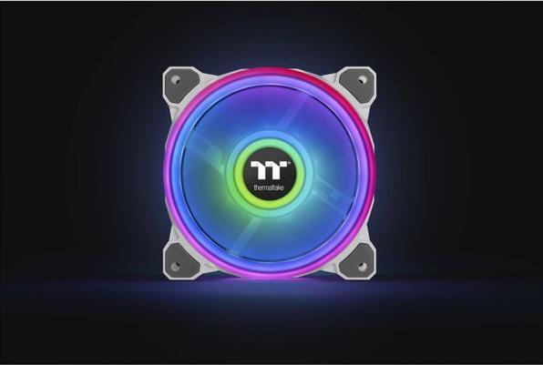 Actual product image Thermaltake Riing Quad 12 RGB White Edition (120 mm, 3 x)