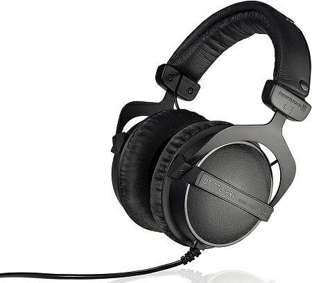 Actual product image Beyerdynamic DT 770 Pro Black Limited Edition (No noise cancelling, Cable)