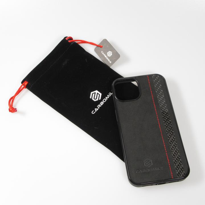 Image du produit Carbomile Coque alcantara et carbone avec surpiqûres rouges (Apple iPhone 13)