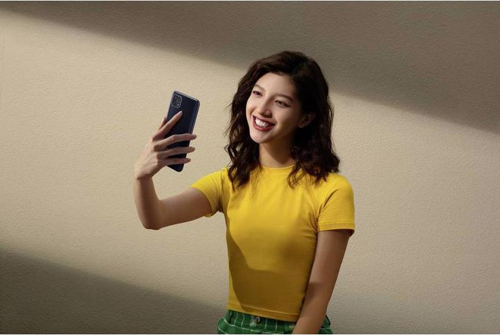 Productafbeelding OPPO A15 (32 GB, Dynamisch zwart, 6.52", Dubbele SIM, 13 Mpx, 4G)