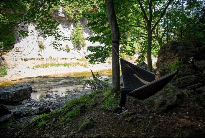 Image du produit Vivere Hammock Parachute Hammock Black/Grey (181 kg)