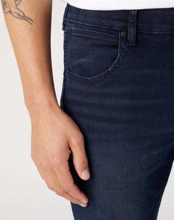 Actual product image Wrangler Greensboro medium stretch jeans (31)