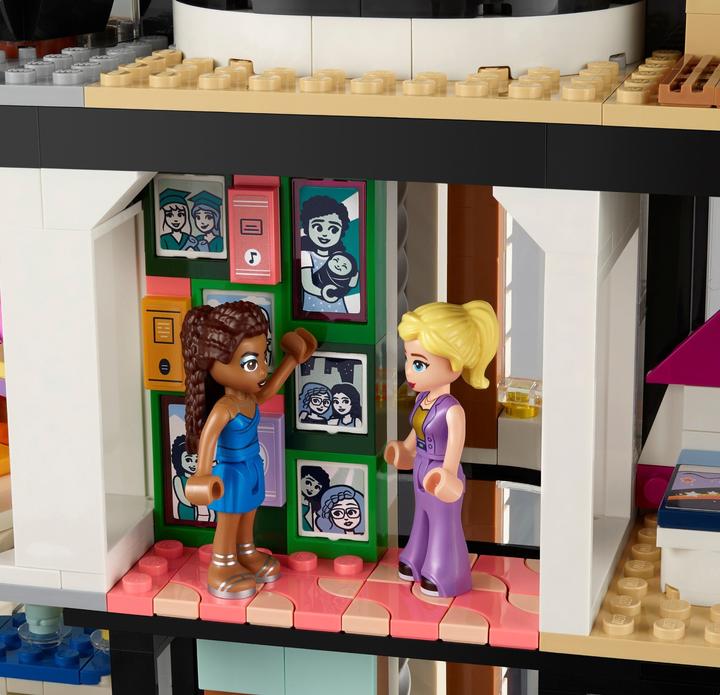 Produktbild LEGO Andreas moderne Villa (42639, LEGO Friends)