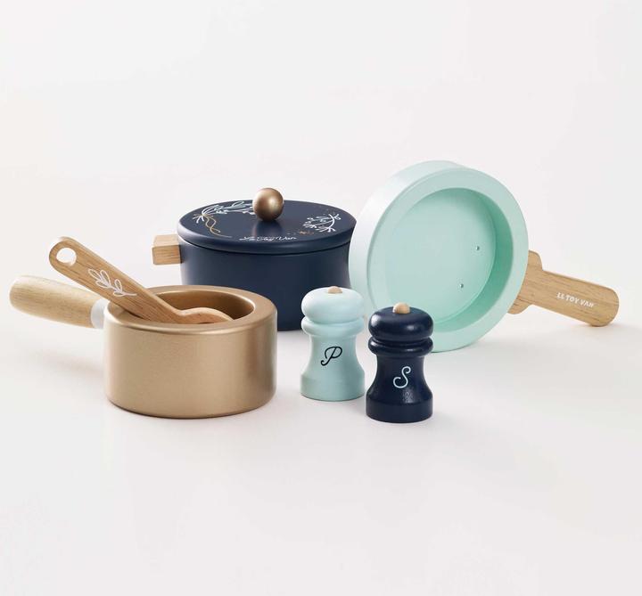 Actual product image Le Toy Van Pots and Pans NEW LOOK