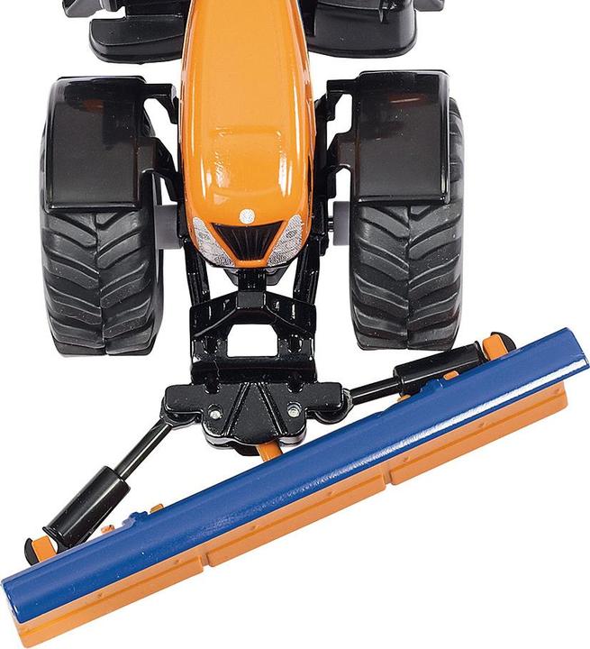 Actual product image Siku Tractor with clearing blade and spreader
