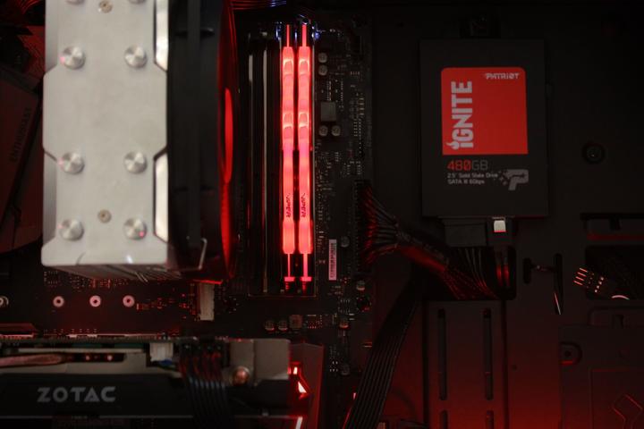 Produktbild Patriot PVLR416G266C5K Speichermodul GB DDR4 (2 x 8GB, 2133 MHz, DDR4-RAM, DIMM)