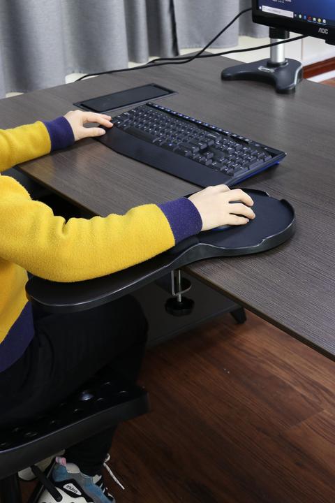 Produktbild Q-Connect Armlehne, mit Mauspad und Handgelenkstütze, schwarz