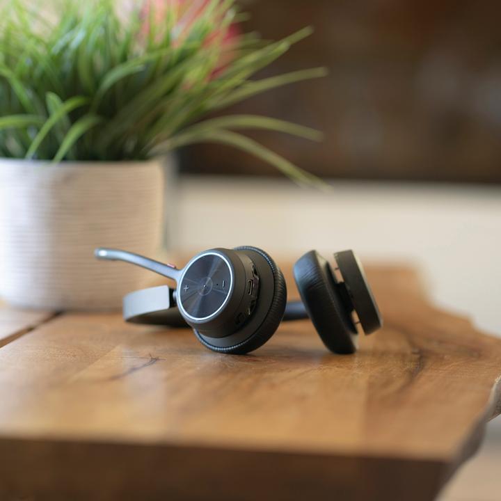 Produktbild Poly Voyager 4300 (Kabellos, USB-C)