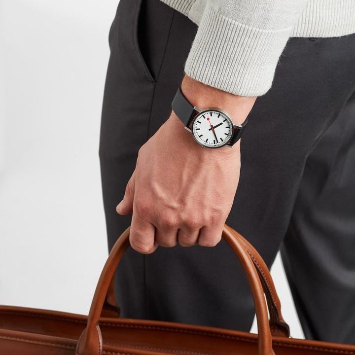 Actual product image Mondaine Classic Pure (Analogue wristwatch, Swiss made, 36 mm)