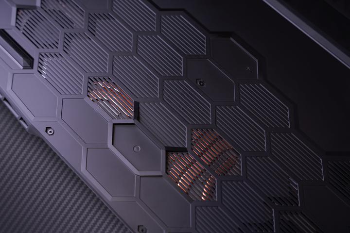 Produktbild MSI GE76 Raider (17.30", Intel Core i9-10980HK, 32 GB, 2000 GB, CH)