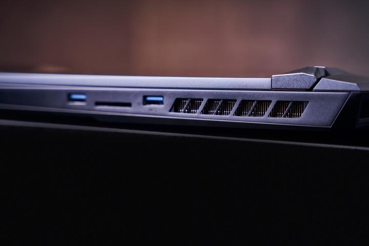 Produktbild MSI GE76 Raider (17.30", Intel Core i9-10980HK, 32 GB, 2000 GB, CH)