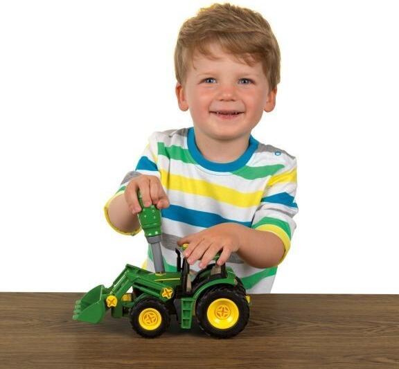 Produktbild Theo Klein John Deere Traktor mit Holz- und Heuwagen