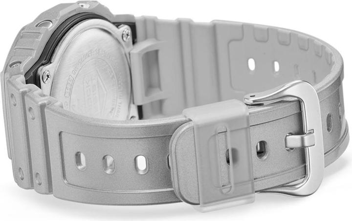 Produktbild G-Shock DW-5600FF-8ER (Taucheruhr, 43 mm)