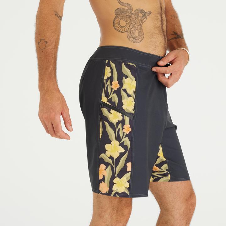 Actual product image Olaian Boardshorts Surfen Herren lang 500 Arch Spring 19" schwarz (40)