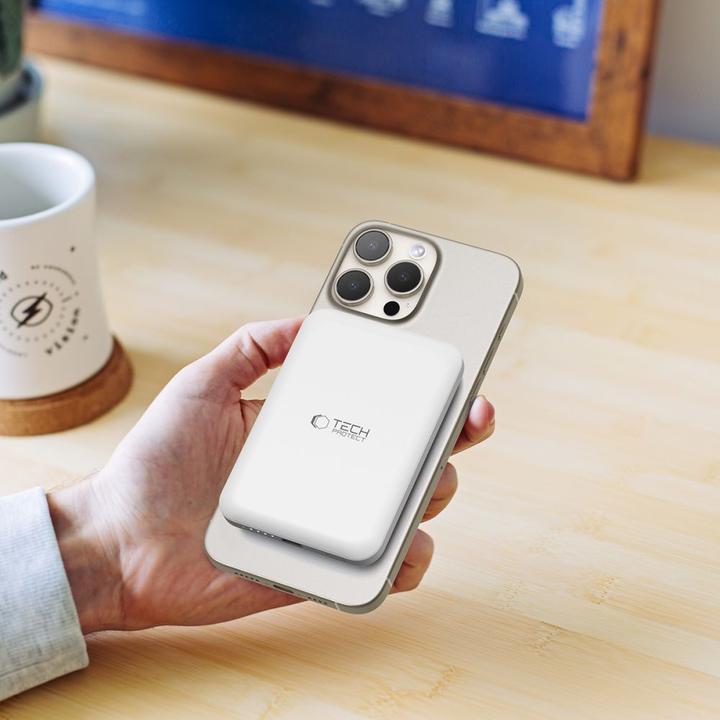 Actual product image Tech „Powerbank Tech-Protect“ PB10 LifeMag 5000 mAh Baltasis (5000 mAh, 15 W, 19.25 Wh)