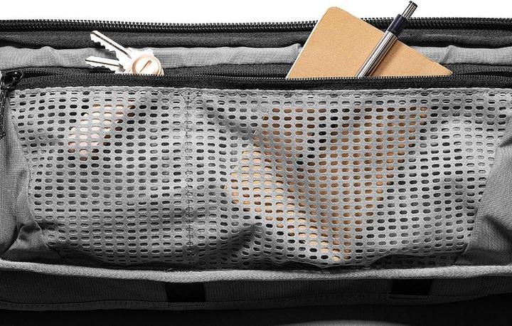 Actual product image Peak Design Travel duffel pack 65L (Camera shoulder bag, 65 l)