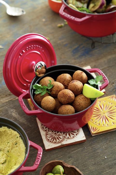 Image du produit Staub Cocotte (18 cm, Cocotte + faitout, Fonte, Émail)