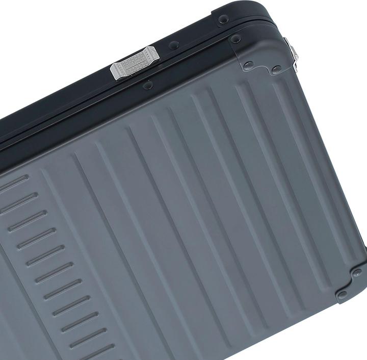 Actual product image Aleon Aluminium Laptop Sleeve 13" (13")