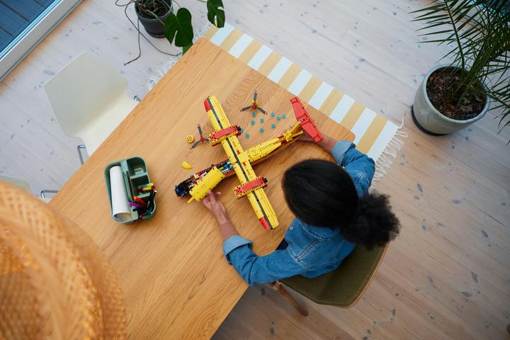 Image du produit LEGO Technic - Avion pompier (42152) (42152, LEGO Technic)