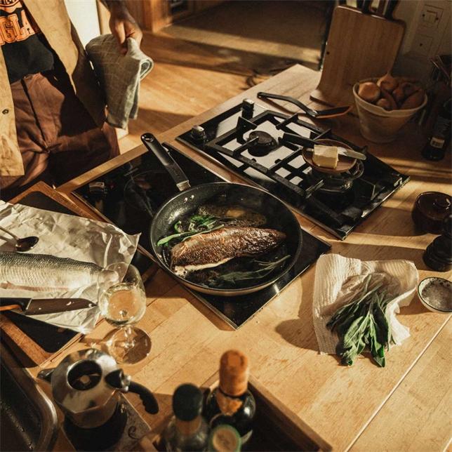 Produktbild Fiskars PAN FRYING FF 28M CERAMIC COATED 1072312 (28 cm, Bratpfanne, Edelstahl)