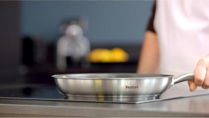 Actual product image Tefal Virtuoso (24 cm, Frying pan, Stainless steel)