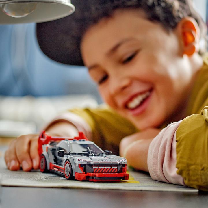 Image du produit LEGO Audi S1 e-tron quattro voiture de course (76921, LEGO Speed Champions)