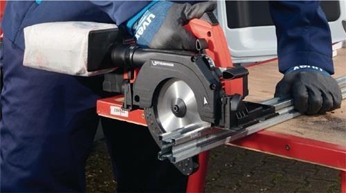 Image du produit Rothenberger PIPECUT mini scie universelle sans fil 18 V 125 mm + 1x batterie 4,0 Ah + chargeur + guide-chaîne