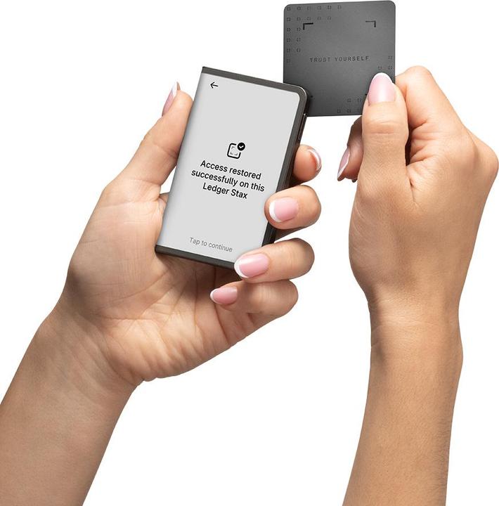 Actual product image Ledger Stax inkl. Recovery Key (Bitcoin, Ethereum Classic)