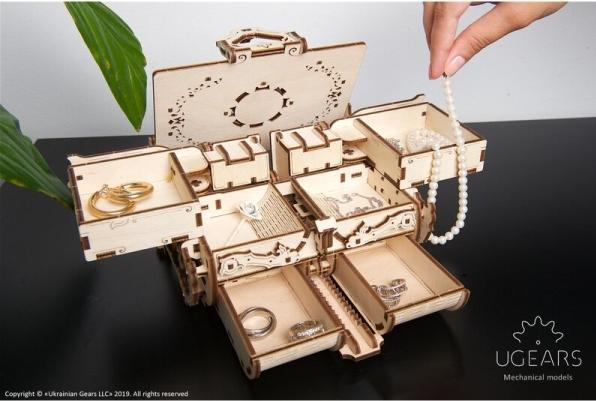 Actual product image Ugears Antique casket (185 pieces)