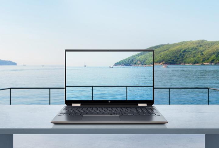 HP Spectre 15 x360 (15.60", Intel Core i7-10510U, 16 GB, 1000 GB, CH)