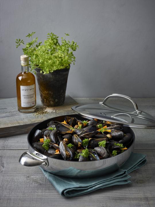 Actual product image Scanpan HaptIQ sauteerpan met glasdeksel 32 cm (32 cm, Stainless steel)
