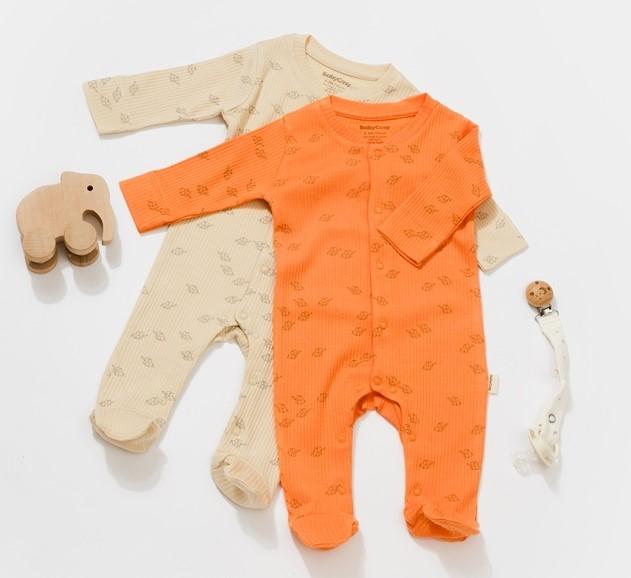 BabyCosy Strampler mit Füssen