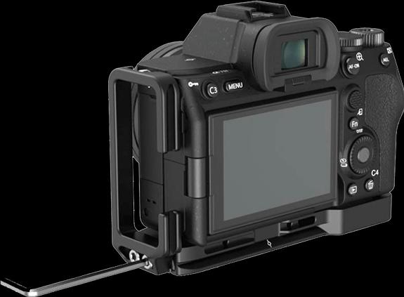 Actual product image SmallRig L-Bracket for Sony Alpha 7R V / Alpha 7 IV / Alpha 7S III / Alpha 1 / Alpha 7R IV / Alpha 9 (Cage)