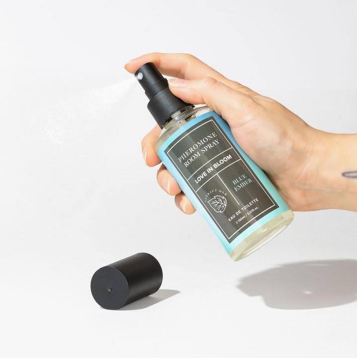Actual product image Eye of Love Pheromone Room Spray Attract Her 150ml Blue Ember (Eau de toilette, 150 ml)