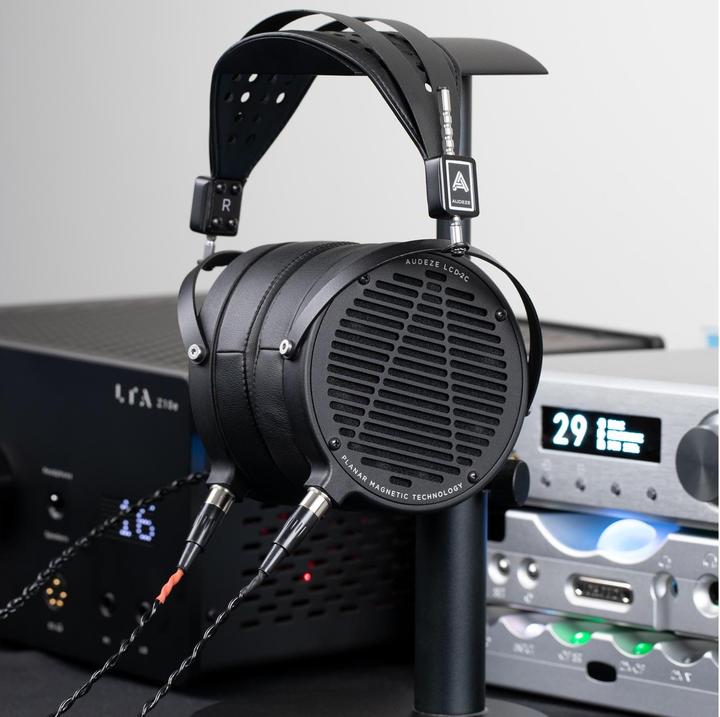 Actual product image Audeze LCD-2 Classic (NC, Cable)