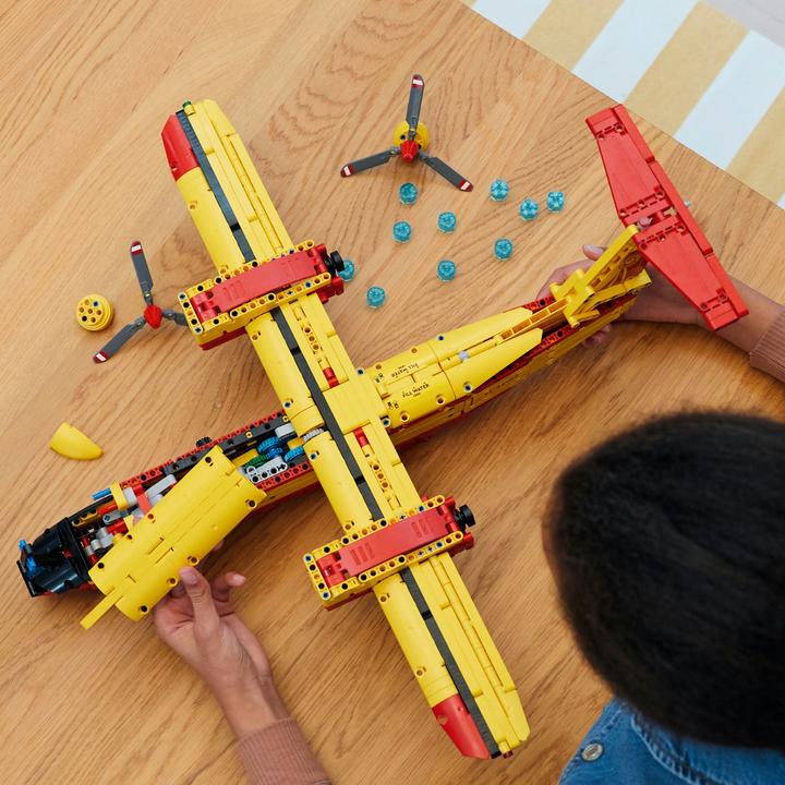 Image du produit LEGO Technic - Avion pompier (42152) (42152, LEGO Technic)